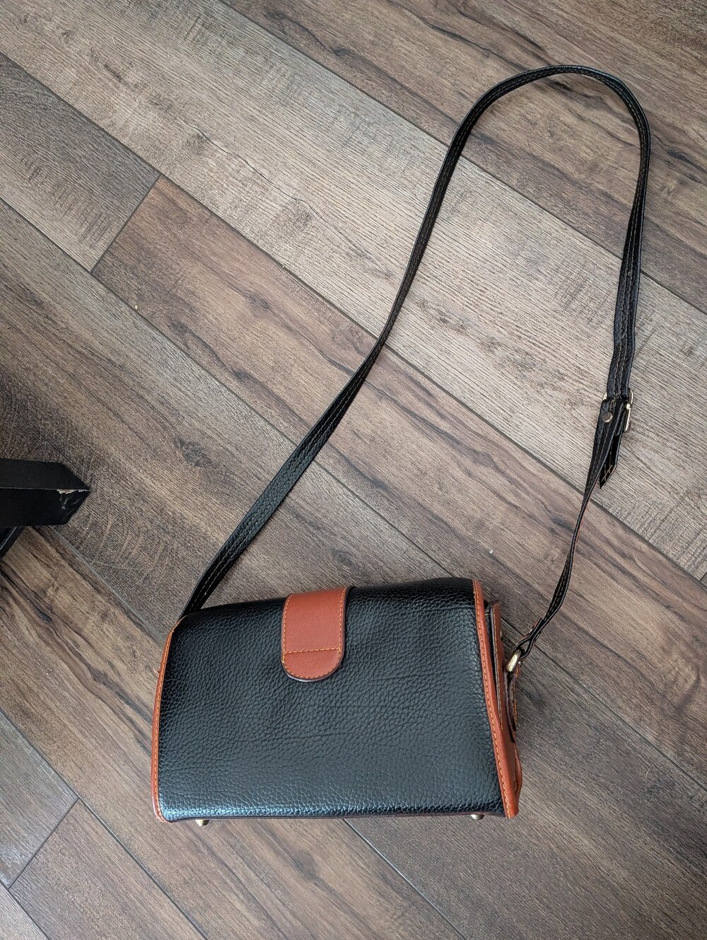 Dooney & Bourke Vintage 1990 Black Pebbled Leather Crossbody - Picture 13 of 15